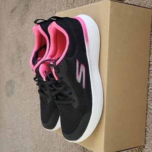 Skechers Air Cooled Goga Mat Running Shoes US 7